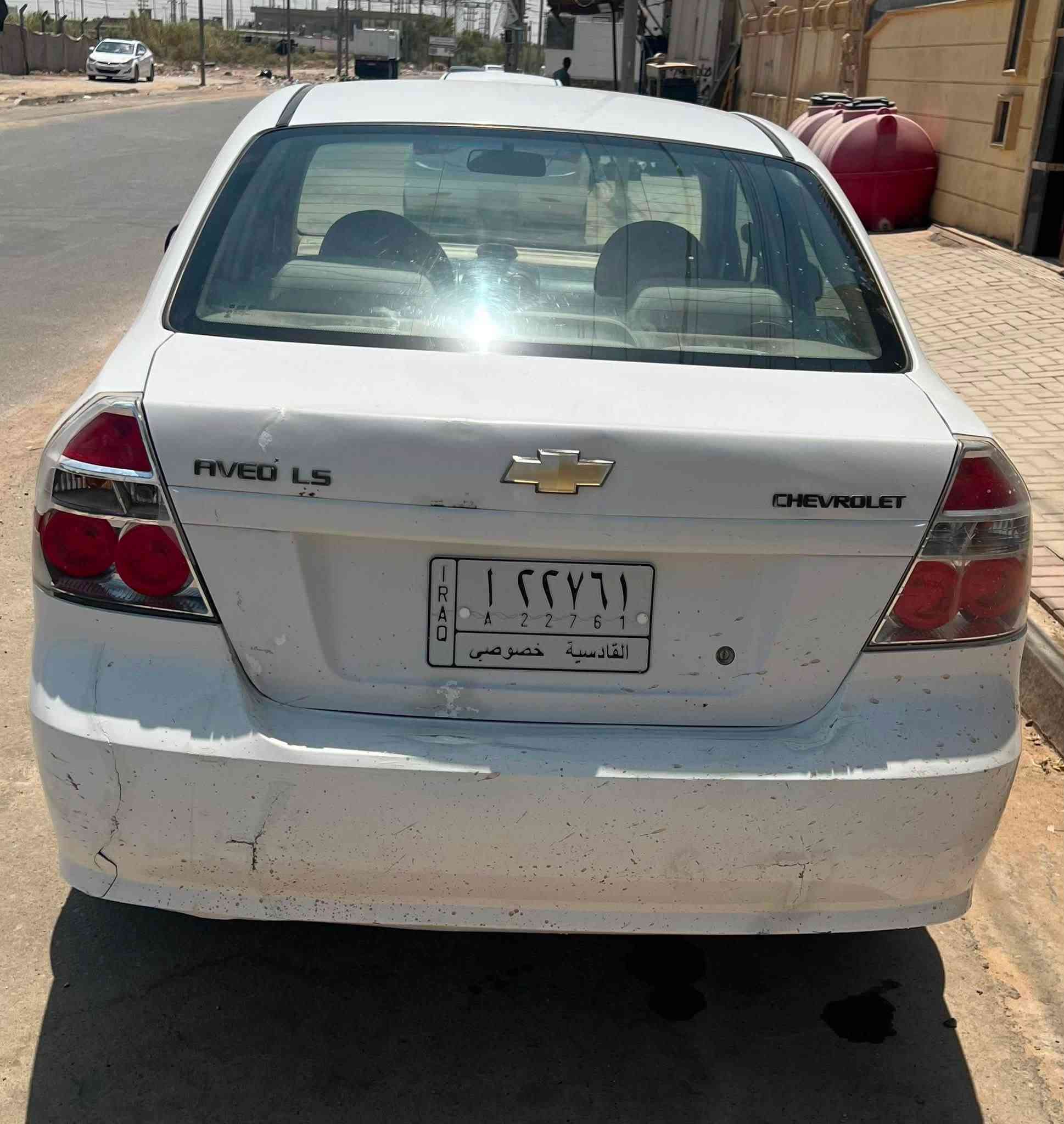 السلام عليكم
افيو موديل ٢٠١٠ 

بيها 

بنيد مبدل بدون ضربة 

باب السدو والباب الي خلفه والجاملخ مصلحات كما موضح 

وبيها عورات واضحات بالصور 

سنوية ساقطة 

حدادية تعبانة 

التبريد شغال 

السيارة عند رجال كبير هاملها 

ماشية ١٥٢ الف 

السعر ٥٢ وبيها مجال 

***********
