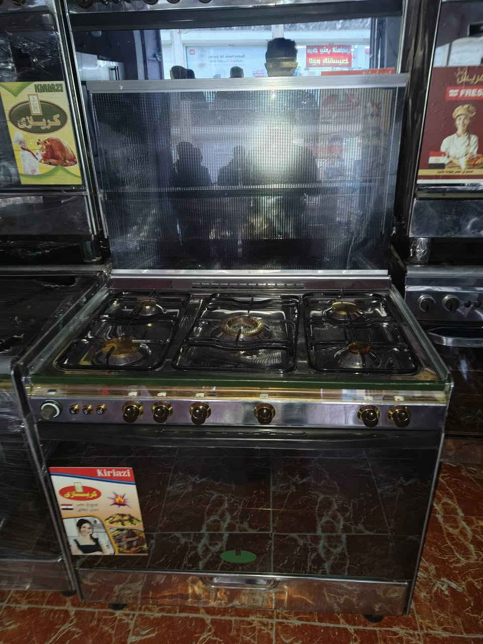 معرض زياد الأثاث المنزلي 

وصول وجبه جديده 
من الطبخات الكريازي 
طباخ كريازي باب أول 
موديل 2005 
مصري شرط 
العنوان تكريت شارع الزهور خلف افران الكرخ وقاسم مول معرض زياد الأثاث المنزلي 🫴 
***********
