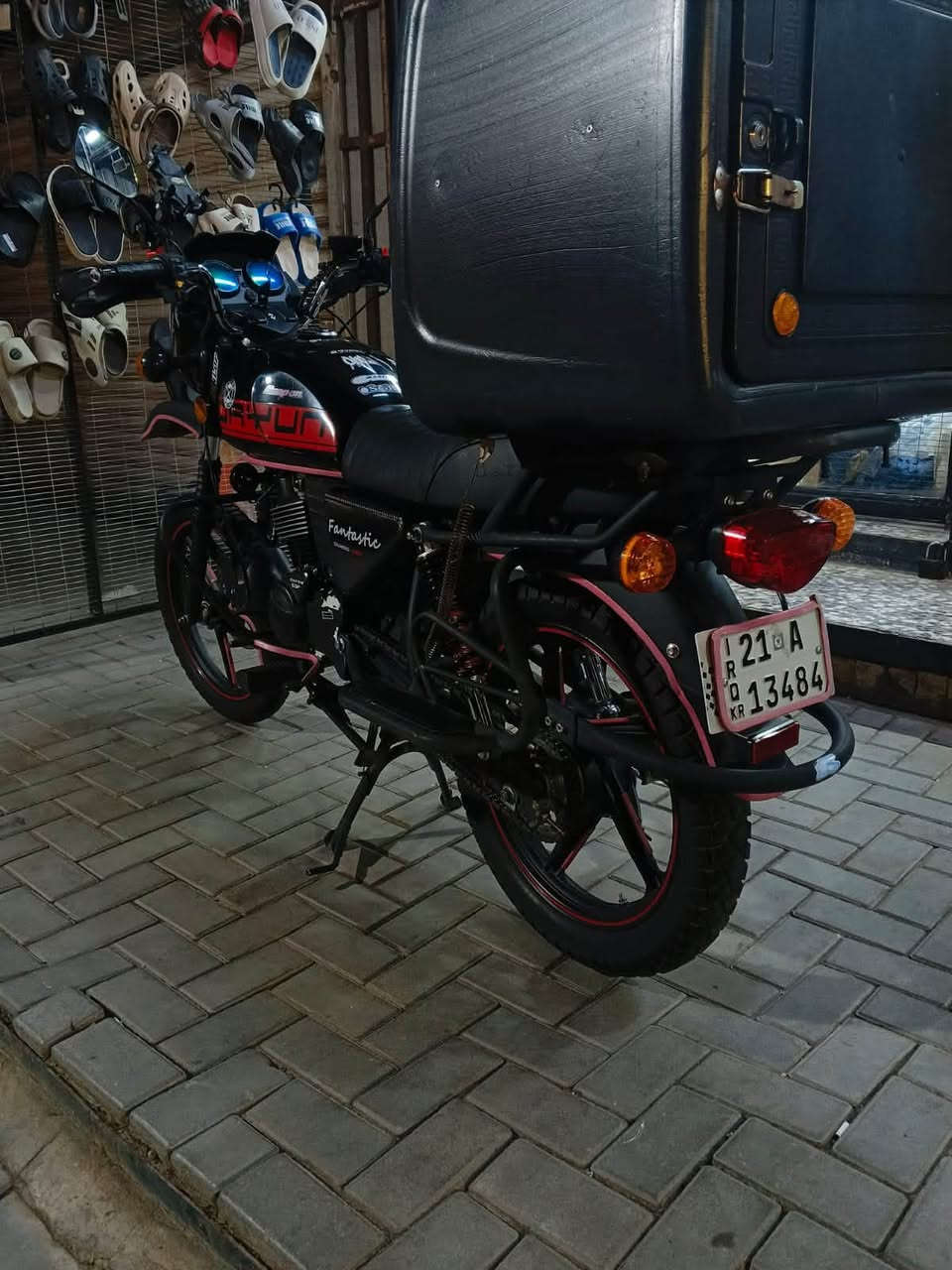 🏍️ للبيع دراجة دايون 200 CC
دراجة دايون بحالة حلوة، مكينة 200 سي سي، تاير حجم 18 ويل كب، تانكي سعة 16 لتر، الممشى 8100 كم فقط.
النوع: دايون (Dayun)
حجم المحرك: 200 CC
حجم التاير: 18
سعة التانكي: 16 لتر
الممشى: 8100 كم
السعر: 2,850,000 دينار عراقي
الرقم :***********
متوفر واتساب
