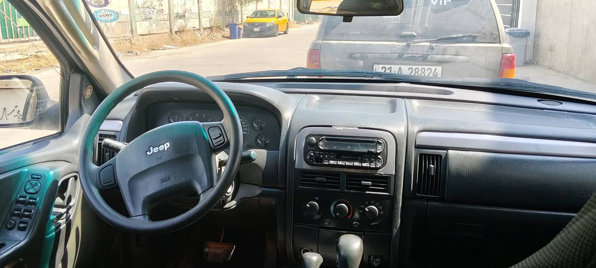 يع جيب شيروكي موديل 2002فول محرك 6سلندر سنويه جديد تبريت كاربايت محرك كل بشرط بدون صبوغ بدون ضرب سيار حل نضيف سعر 60بي مجال ***********

