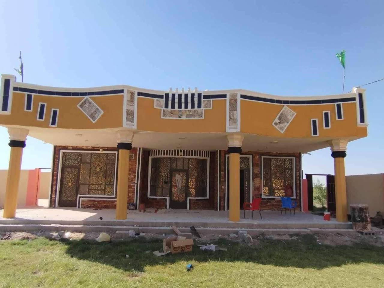 صباغ • ديكور داخل وخارج • نستلم مدارس وبيوت