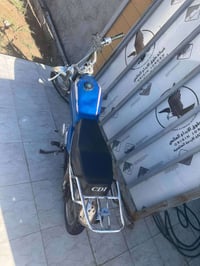 للبيع ب 300 وبيها مجال أو مراوس ب اوتوماتيك المكان الجزيره السياحيه ال...