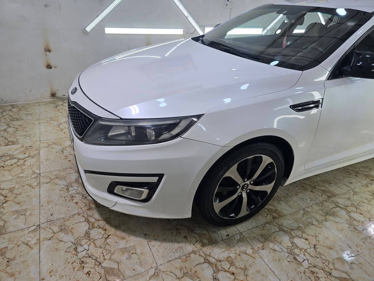 كيا اوبتما خليجي موديل 2015 رقم سليمانية
محرك 2400 دوش
محرك مفتوح ومجفت بدون تنقيص او تبخير 
صدر السيارة جيد
كير السيارة جيد
تخم تايرات جديد كوري نوعية ممتازة
باتري جديد
السيارة صبغ قطعتين جاملغات خلفية بدون حادث
السعر 120 بيها مجال بسيط
عنوان السيارة الانبار حديثة 
***********
