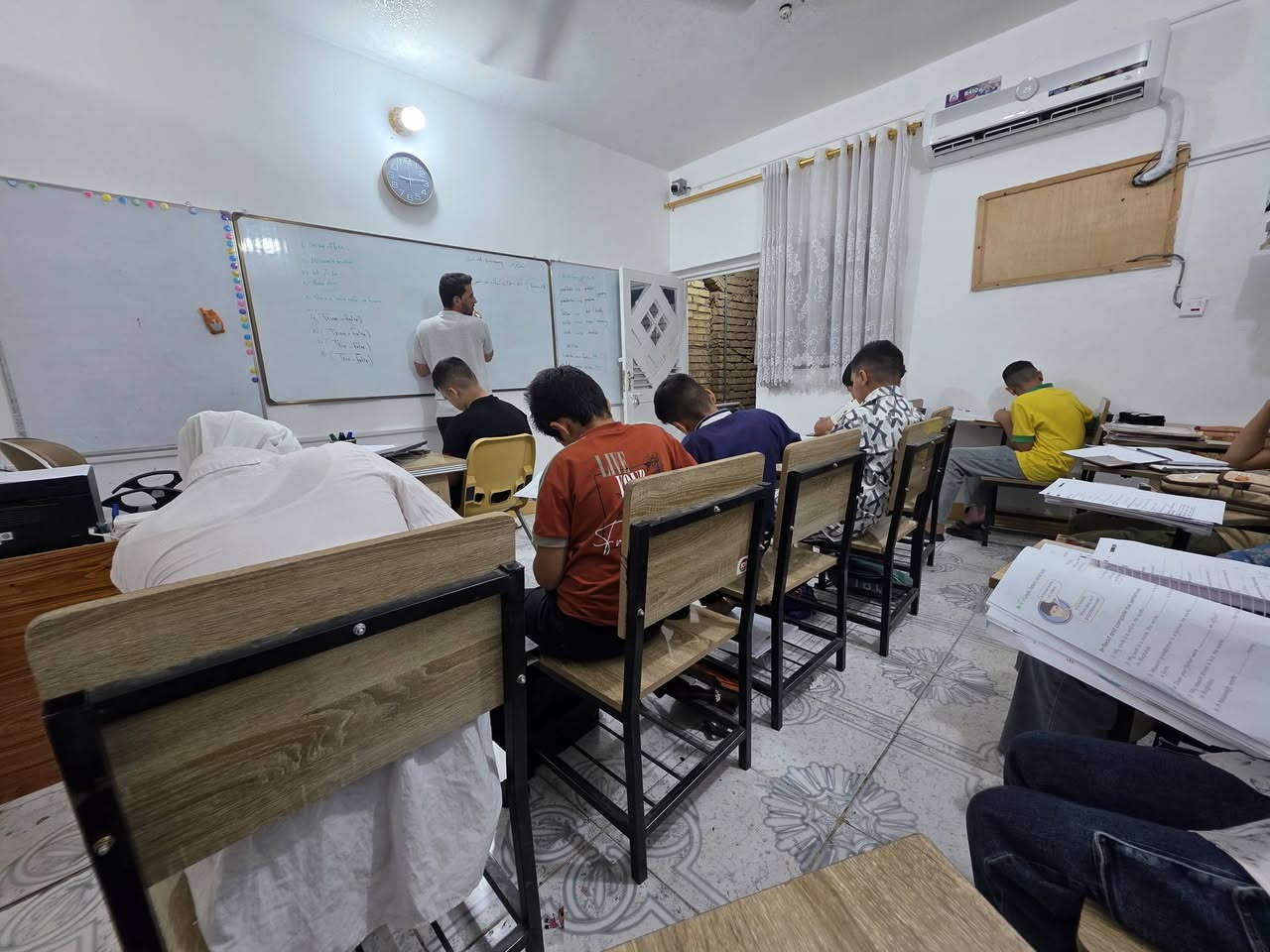 لا تنتظروا ضعف المستوى… قوّوا الأساس من الآن!
دورات تقوية من  الصف الخامس الابتدائي إلى الصف الثالث المتوسط

رياضيات +  إنكليزي

📍 في نفس المكان

👥 مجموعات محدودة: 8–10 تلاميذ فقط

 شرح واضح • متابعة مستمرة • اهتمام بكل طالب

🎁 خصم غند التسجيل في المادتين

👭 خصم للإخوة والأصدقاء

🔥 المقاعد محدودة — احجزوا الآن!

📞 ***********

📍 الهورة – خلف مطعم ابن خرميط، مجاور حلاقة أحمد
