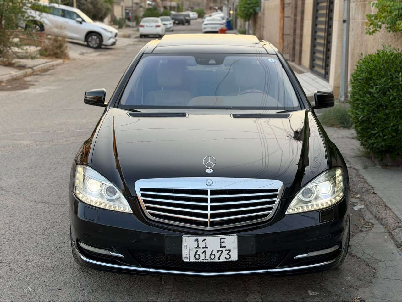 ‎ Mercedes Benz S550 Town Turbo لارج vip
اخوان السيارة استلام شركة مارسيدس بالمانيا
........................................

‎‏‎سياره فول مواصفات 
جديده بمعنى الكلمة كلشي بيه بلادي )
‎‏‎موديل2012 
‎المواصفات:
‎ ابواب شفط
‎ كاميرة خلفية 
‎حساسات امامي و خلفي 
‎صندوق كهرباء 
‎باب لارج (رئاسي)
‎بردات (5)
 ‎ بانوراما
‎بصمه تشغيل 
‎بريك بصمه
‎رادارت امامي جوانب 
‎صندوق شفت كهرباء 
‎کشنات تدفئة وتبريد خزن 5 ابواب بصمه
‎سي دي جنجر ٦ اقراص و ديفيدي
مكينة (8 سلندر 
‏‎كشنات دينمك (متحركة)
‎تحديد سرعة و لمت سرعة
‎ لايتات زينون  بك لايت ليد
‎لايتات دوارة تتحرك مع السيارة عند استدارته 
‎دبلات كهربائي حسب رغبه تريد سيارة عالية و ناصيه 
‎حزام سلامة (سحب) اوتوماتيكي
‎و بعد كثيير من المواصفات المامذكورة.
‎‏رقم بغداد بأسمي 
‎مكاني بغداد   __ السعر 235  ورقه  
*********** بغداد, العراق
