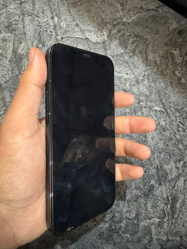 12 برو ماكس مكاني بغداد مشاهده كلشي موضح بالصور سعر 500

نص مكتوب في الصور:
- حول الاسم *********** إصدار iOS 26.5.2 اسم الطراز iPhone 12 Pro Max رقم الطراز MGC73CH/A الرقم التسلسلي F2LFLDZA0D5M انتهت صلاحية التغطية الأغاني 0 الفيديوهات 268 الصور 183 التطبيقات 22 السعة 256 غ.ب. متوفرة 36.68 غ.ب. عنوان WLAN 28:C7:09:3D:4D:4A
- حالة البطارية والشحن كما هو الحال مع البطاريات القابلة لإعادة الشحن، بطارية الهاتف قابلة للاستهلاك وتصبح أقل فاعلية مع الوقت. معرفة المزيد... الحد الأقصى للقدرة 84% هذا قياس لقدرة البطارية مقارنة بقدرتها عندما كانت جديدة. قد تتسبب القدرة المنخفضة بتقليل ساعات الاستخدام بين عملية الشحن والأخرى. أقصى قدرة للأداء ستساعد الأنظمة المضمنة في النظام والمكونات في تخفيف آثار الأداء التي قد تلاحظها أثناء التقدم الكيميائي في عمر بطارية iPhone. شحن البطارية المحسن للحد من استنزاف عمر البطارية، يتعلم ال iPhone من عادات الشحن اليومية، بحيث ينتظر ولا يتجاوز 80% حتى يحين موعد حاجتك إلى استخدامه.