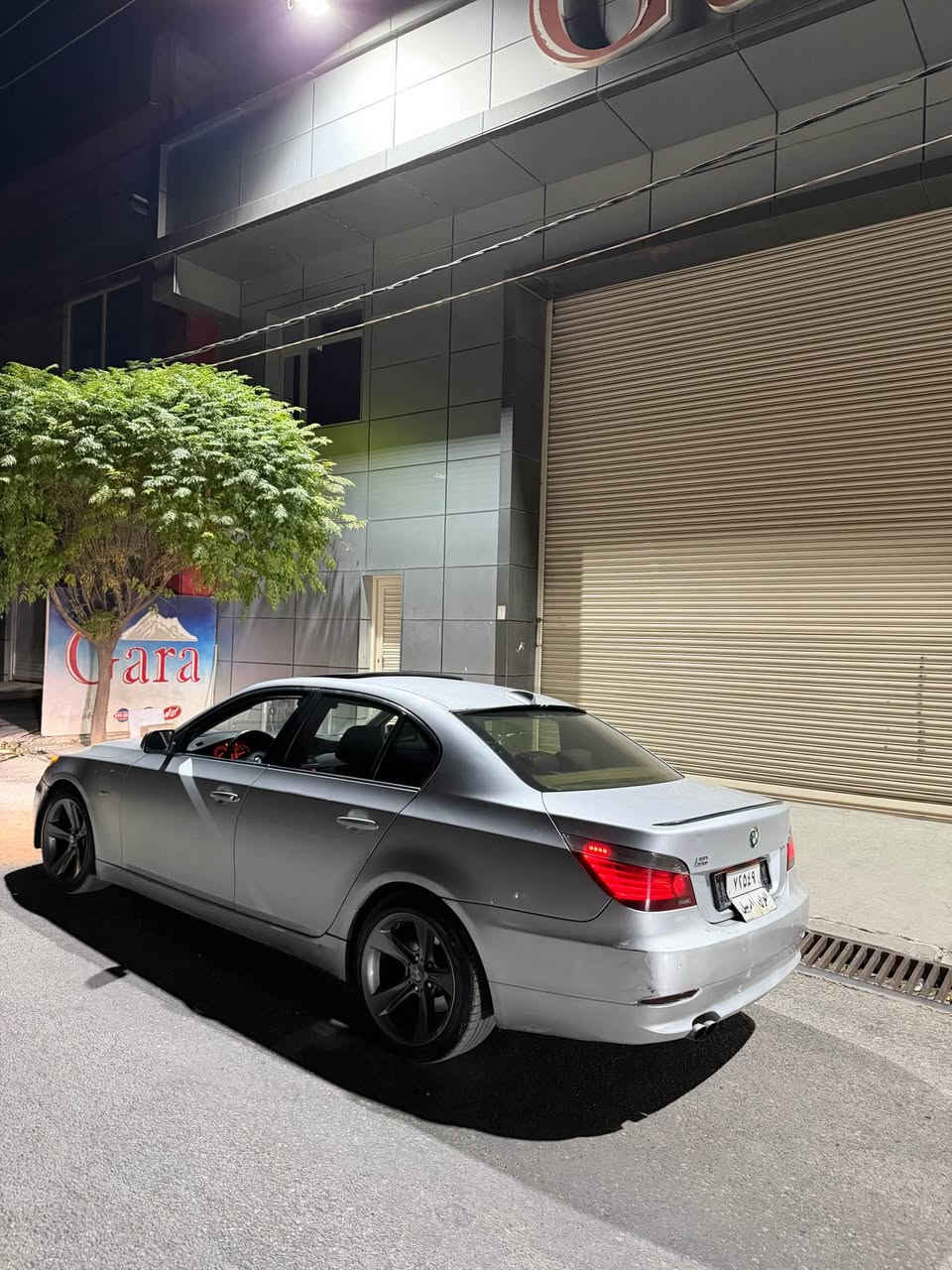 بي ام قرش موديل 2009 سلايت فول 
گير مكينه تبريد بشرط 
20$ ورقه غرامه سعري هيت خار 
سعر 93$ ورقه 
2 قطع بئ داخل بي ارباك بشرط 
رقم تلفون *********** زاخو, دهوك
