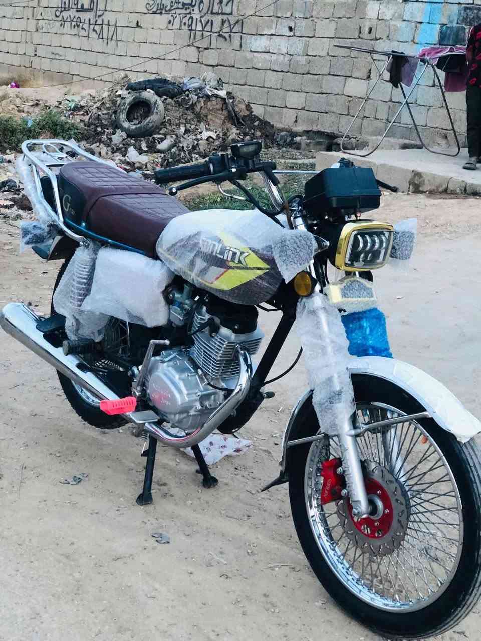 سلام عليكم درجه للبيع سونك باب اول مكينه لوك شرط كبس دراجه حلوه او مجنبزه كهربايات كله شغاله دراجه كله علا بلاد تيرات جداد السعر 600او بيه مجال قليل مكان كركوك قرب الصياده  ***********او تحياتي لجميع 🪐❤️‍🔥📦
