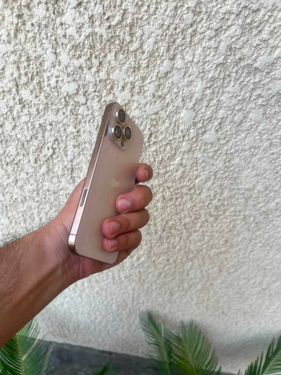 سلام عليكم ايفون 16برو ماكس مبدل شاشه ٣ خيارات وظهر مفطور غير هل شي مابيه ذاكره 256 بطاريه 90% السعر ٨٢٥ الف وبيه مجال قليل جداً  مكاني بغداد عامريه 
***********
***********
