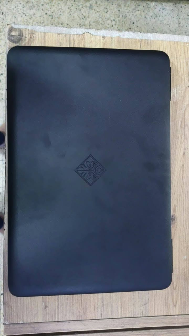 HP OMEN Gaming Laptop
ألعاب + تصميم + مونتاج + برمجة + عمل احترافي
المواصفات:

🧠 المعالج: Intel Core i7-7700HQ

🔢 الجيل: السابع (7th Gen)

🎮 كرت الشاشة: NVIDIA GeForce GTX 1050

💾 ذاكرة كرت الشاشة :2GB

🧠 الرام: 16GB DDR4

💽 التخزين: 500GB SSD

🖥️ الشاشة: 15.6 بوصة

📺 الدقة: Full HD 1920×1080

🪟 نظام التشغيل: Windows 10 Home 64-bit

⌨️ لوحة مفاتيح بإضاءة حمراء

المرفقات :

🎒 حقيبة لابتوب أصلية OMEN

🚚 توصيل لجميع مناطق العراق

🛡️ فحص شامل للجهاز قبل التسليم

تواصل واتساب ***********
