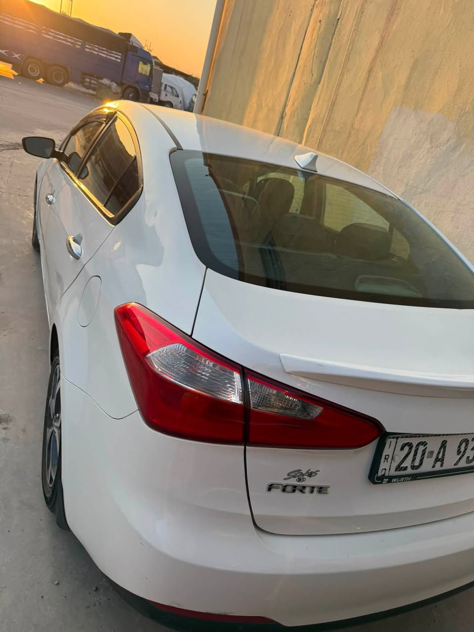 🚗 للبيع كيا فورتي 2016 (ديالى)
✅ محرك 2000 دوش 

✅ كير أوتوماتيك 

✅ تبريد خير من الله 

✅سياره جاهزة من كلشي مابيها اي نقص

✅ مكينه وكير وحداديه كفاله 

✅  السونار داخل الصور 

✅ السيارة باسمي

✅ رقم ديالى

✅ تحويل فوري (ثاني يوم)

السعر115او بيه مجال 
📍 الموقع: ديالى – بعقوبة.

📞 للاستفسار***********
