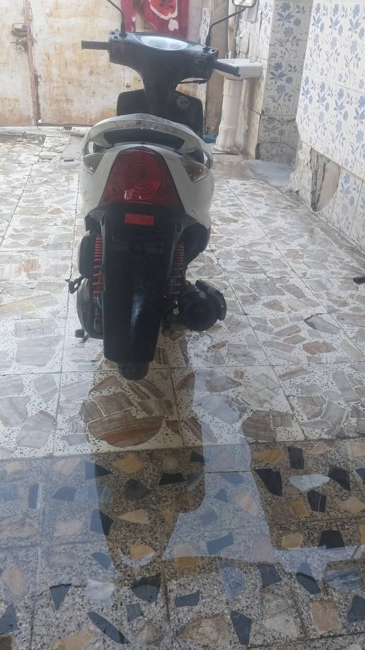 السلام عليكم  دراجه ثعلب لبيع سعرها ٦٠٠وبيها مجال  دراجه رمبه ***********
