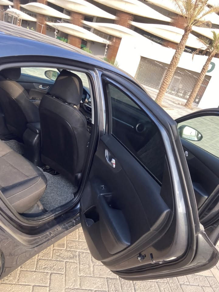 🚘 للبيع كيا فورتي 2020 – نص فل
🔹 وارد أمريكي 🇺🇸
🔹 موديل 2020
🔹 فئة نص فل
🔹 قير أوتوماتيك
🔹 محرك اقتصادي
🔹 كاميرا خلفية
🔹 شاشة وسطية
🔹 تحكم بالمقود
🔹 تكييف بارد
🔹 مثبت سرعة
🔹 داخلية نظيفة ومرتبة
🔹 بدون بصمة
🔹 بدون فتحة سقف
🔹 السيارة جاهزة للاستخدام

📍 الموقع: البصرة
💰: [السعر125وبيه مجال 
📞 للاستفسار: [***********

الفحص والمعاينة على المشتري.
