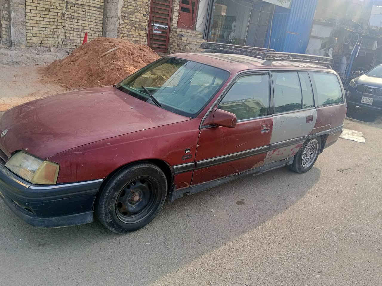 اوميغا استيشن • ١٩٩٢ • جير اوتوماتيك