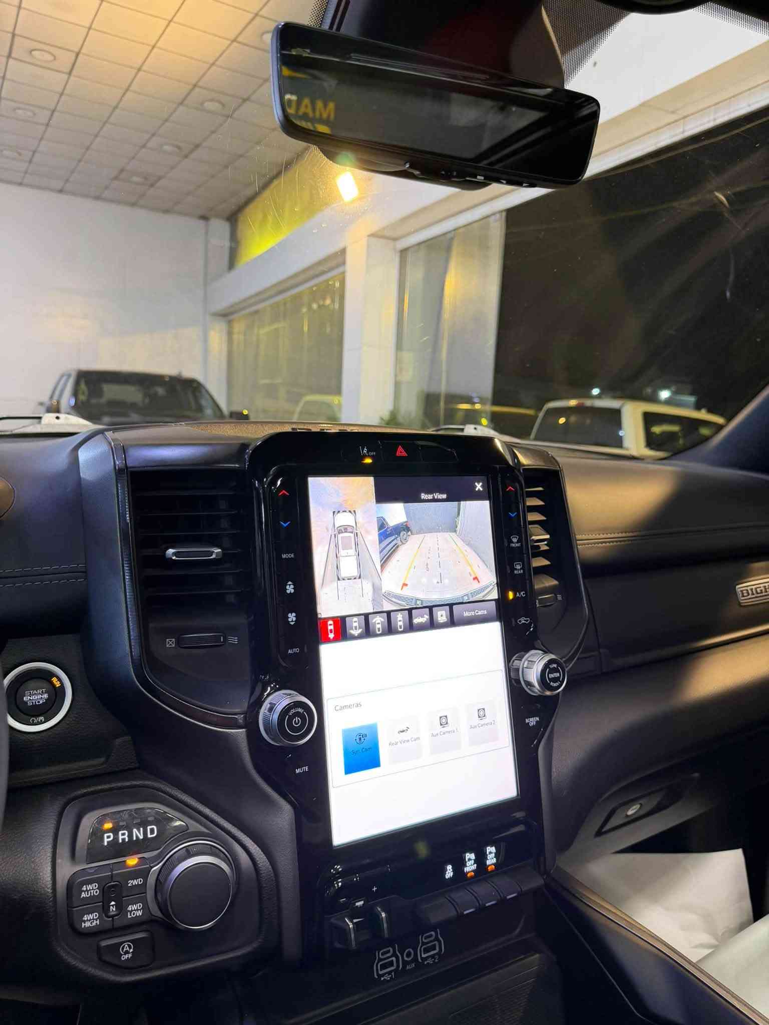 Dodge Ram 
2025 bighorn 
V6 - 3.0T - 4x4 

بسمە و شغال
شاشە تیسلا
کامیرە 
پانۆڕامە
داتاشۆ
ئاوینە کامیرە
لایت لید
کوشینات جلد 
کوشینات هیتر
سوکان هیتر
باب طویل
بودی قصیر
دبل اکسل
رادار
ئوتو ستوب
ویل ٢٢

23.000mi
2قطعە صبغ
سعر 425ورقە

***********
***********
