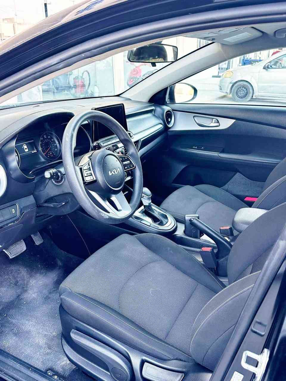 KIA FORTE 2024 LXS 
اللون اسود كذاب 
ويل كب اصلي
محرك 2.0 دوش بانزيت عادي
شاشاة كبيرة
رادار أمامي
3 أنظمة قيادة
تحكم ستيرن
 نظام تحديد المسار
حساس خلفي 
شاشة كار بلي
كير اوتو
ماشية ٥٤ الف ميل 
الضرر بونيد وجاملغ تبديل تجاري وجاملغ خلفي صبغ 
صور الضرر مرفق
ايرباك سليم فقط ستيرن طاك وامبدل
بجم GT LINE
السيارة نظيفة كلش 
السعر 129$ ومجال 
المكان اربيل
رقم كاتي دهوك 
دخول جديد 
للاستفسار مراجعة الصفحة او الاتصال بالرقم 
*********** واتساب حصرا
