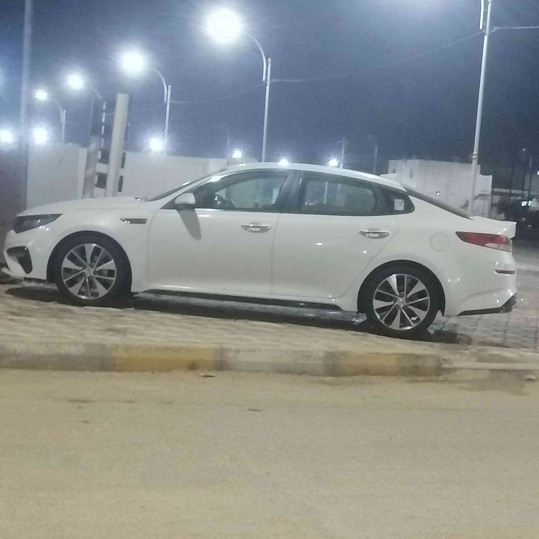 كيا اوبتيما امريكي 2400
مديل 19 مكان ناصريه  تصال 

***********
