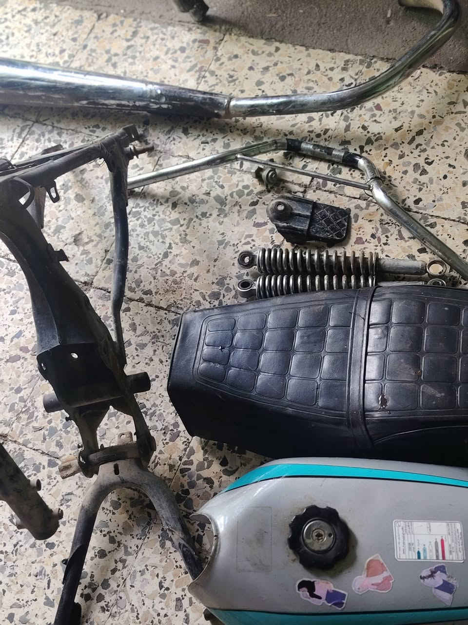 غراض اربعه كير للبيع مكينه مال بارت ٥ تسعات والاغراض كلها منشوره متواجد خاص ورقم***********
