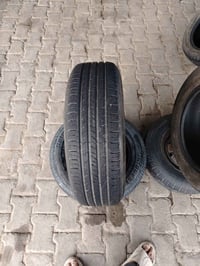 تايرات 205/65/16 • مستعمل • نقشة مختلفة