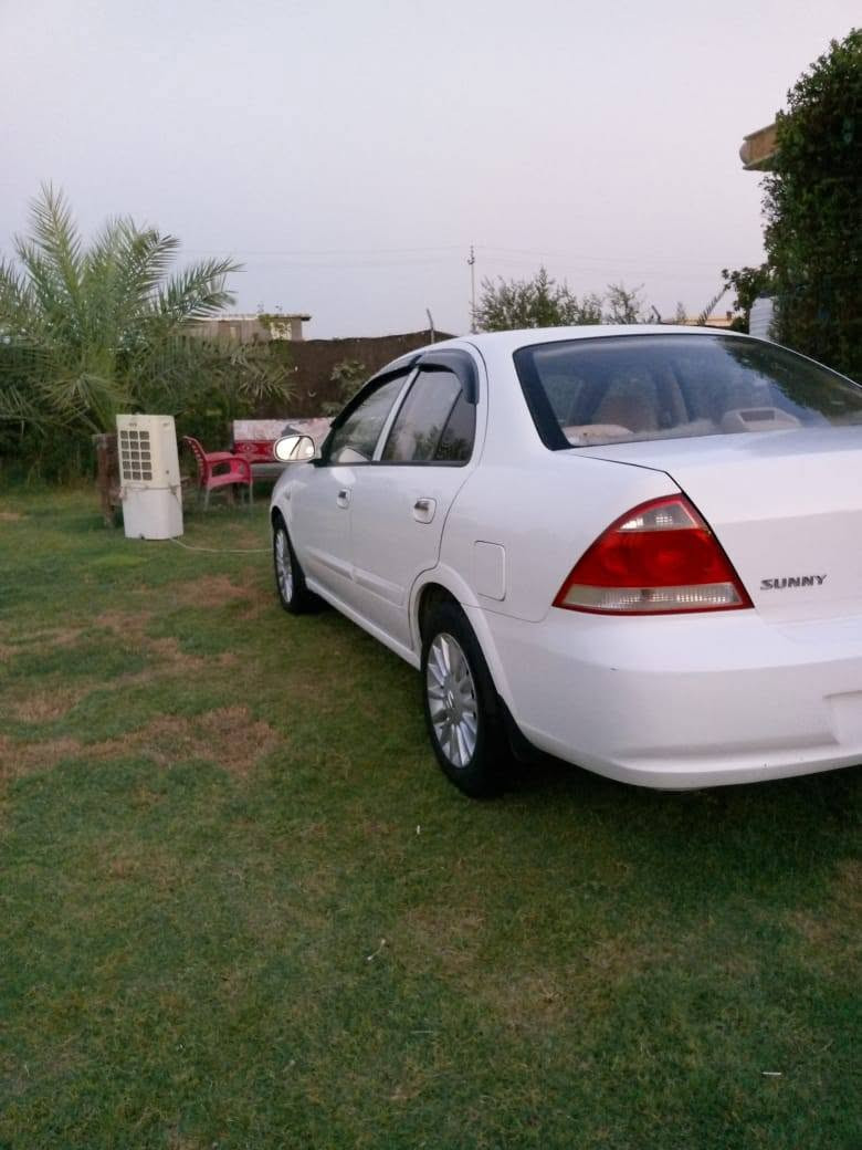 نيسان سني 2010 بأسمي
رقم بغداد السيارة مكفولة وجديده 
السعر 100 وبيها مجال 
متواجد على هذا الرقم ***********
