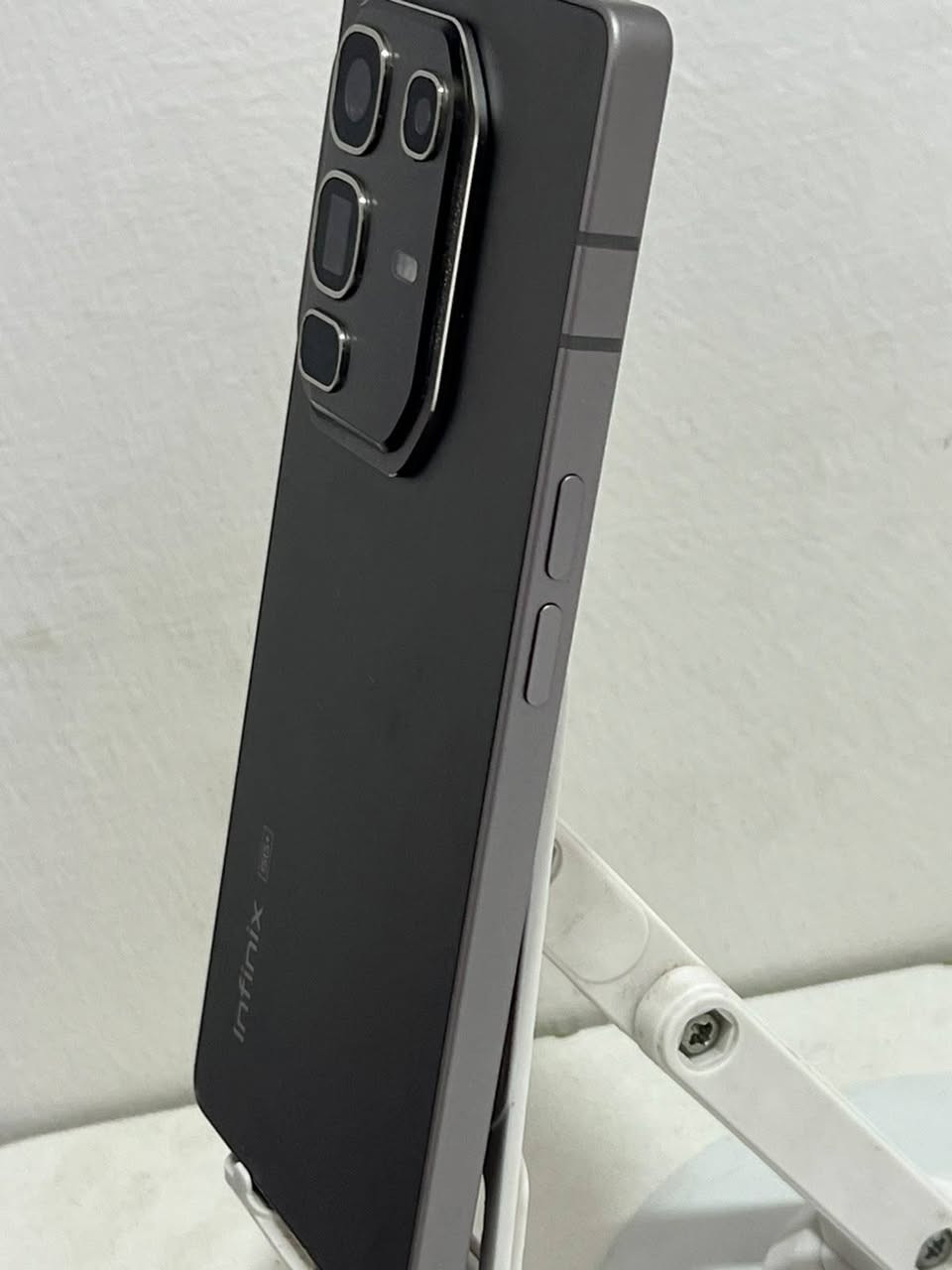 السلام عليكم
نوت 50 برو بلس 5g
جهاز كلش نظيف مكفول من كلشي ملحقات كاملة
ذاكره 256 عشوائية 12+12
جهاز يخبل ومواصفاته معروفه
السعر 420 علما سعر الجديد 570
مكاني بغداد الامين الثانية
***********
