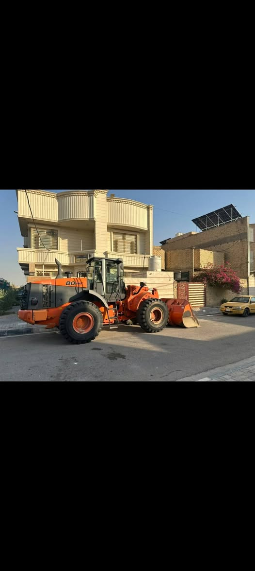 السلام عليكم 80Z7 موديل 12 محرك ازوزه مشتغل 6000ساعه يرهم مراوس بكتروز عكرب تريله بيكم لاندكروزر هم عادي ***********واتساب
