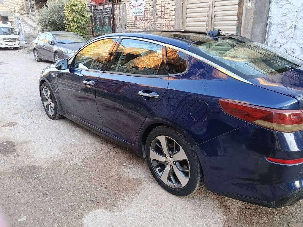 السلام عليكم ورحمه الله وبركاته 
كيا اوبتيما 2019 فئه S 
محرك 2400 gdi 
حادث سطحي بدون دواخل فقط باب السائق والباب الورا 
مواصفات السياره 
تشغيل + فتح + جنطه بصمه
كشنات جلد
داخل اسود 
تبريد مناخ منفصل 
رادار 360 
نقط عمياء 
مرايه تعتيم ذاتي 
فتح السقف بانوراما ثلاث طقات 
جام اوتو 
نظام ترفيهي ابل كار بلاي  اندرويد اوتو
تخم اطارات برجستون ياباني مقاس 18
تنبيه الخروج من المسار 
سياره بيها طخات في بضع الاماكن 
السياره تحتوي على منظومه غاز 
وخزان اضافي 60 لتر 
السياره جاهزه من دون اي نواقص 
العداد 98,721 مايل قابل للزياده 
السعر المطلوب 122 ورقه قابل للتفاوض بشيء بسيط 
العنوان بغداد العبيدي 
*********** بغداد, العراق
