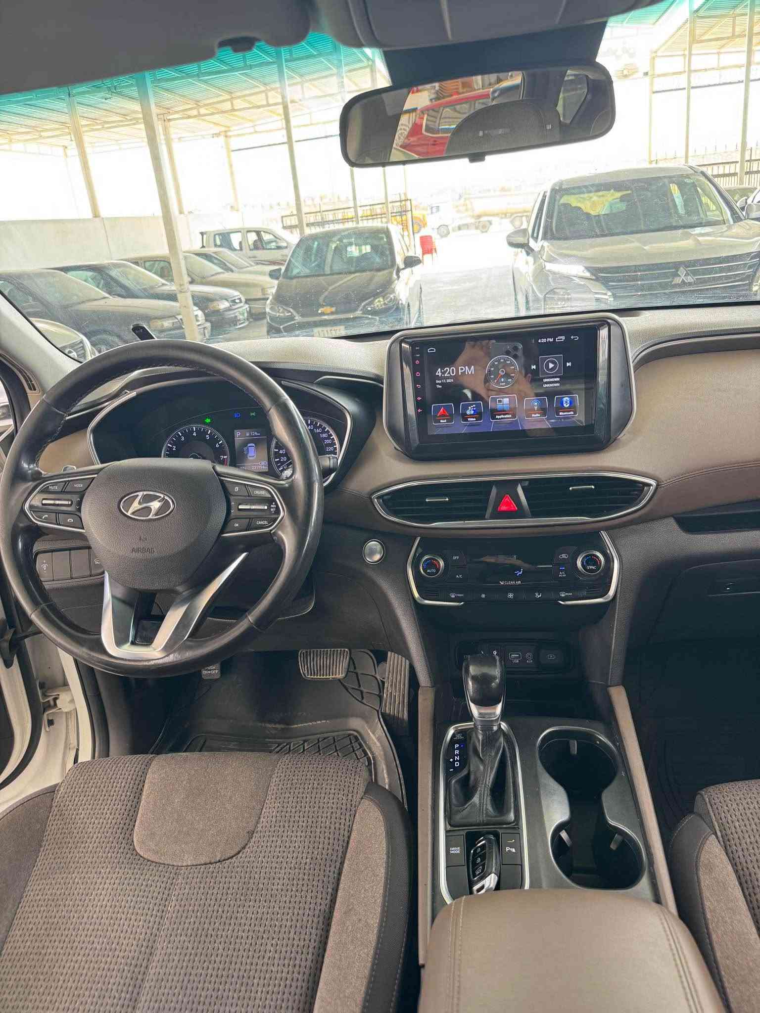 هيونداي سانتافي 2019 خليجي
سعر 177 ورقه و مجال 
بدون صبغ فقط بارد باب السكن
7 راكب و 3 قطع تبريد-فول عدا بنوراما
بصمة تشغيل+ابواب-شاشه كاميرا حساس-تحكمات استيرن+شفتات گير استيرن-لايتات و بك لايتات لد-ويل 19-شحن موبايل وايرلس
محرك 4 حجم 2400- گير اوتوماتيك و عادي و شفتات و بعد مواصفات معروفة
عنوان قضاء بردرش-دهوك
تلفون واتساب مفتوح 24 ساعة
*********** الحمدانية, نينوى
