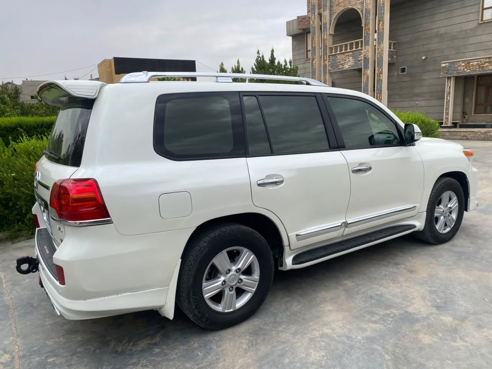 لاندكروز • ٢٠١٥ • رقم بغداد