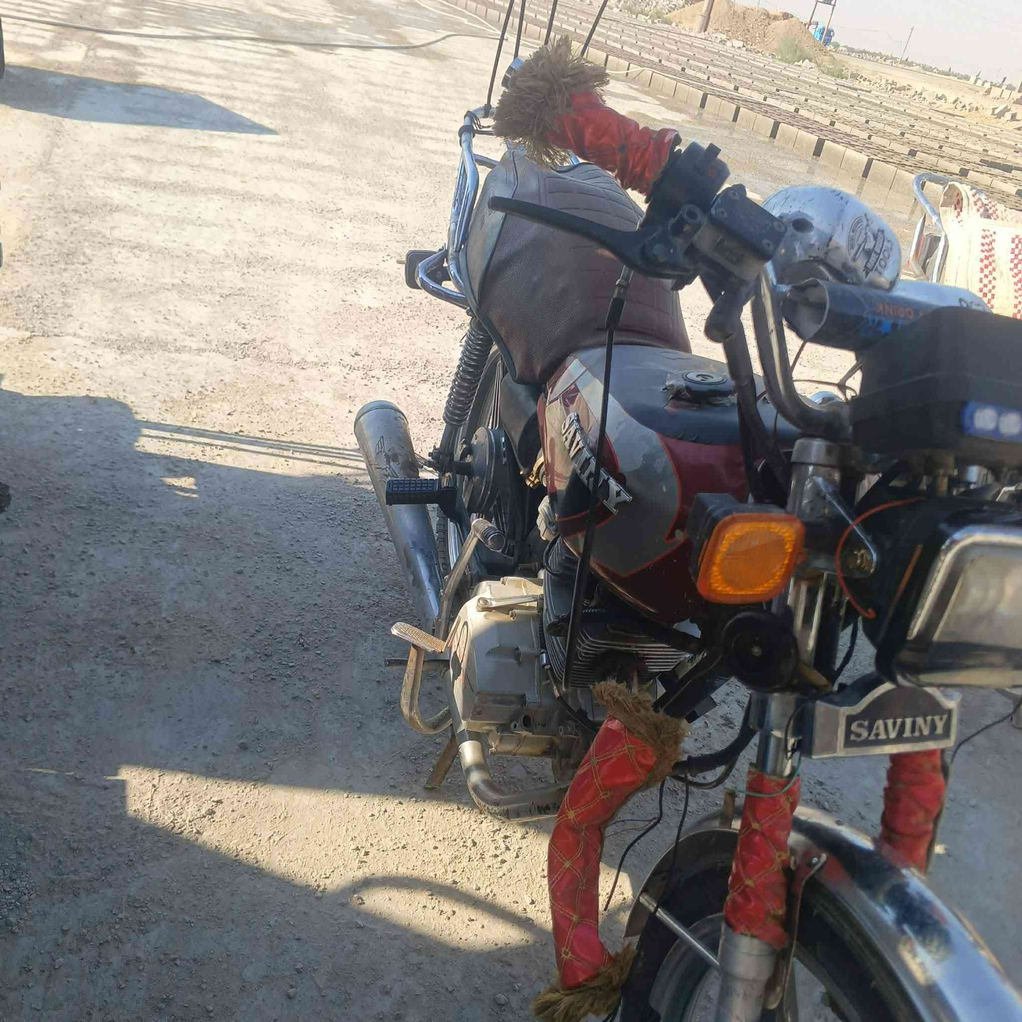 سيفان للبيع  كامله الشراي يتصل مكان تقاطع القدس*********** لسعر ٣٠٠ وبيه مجال بسيط اتصل على الرقم
