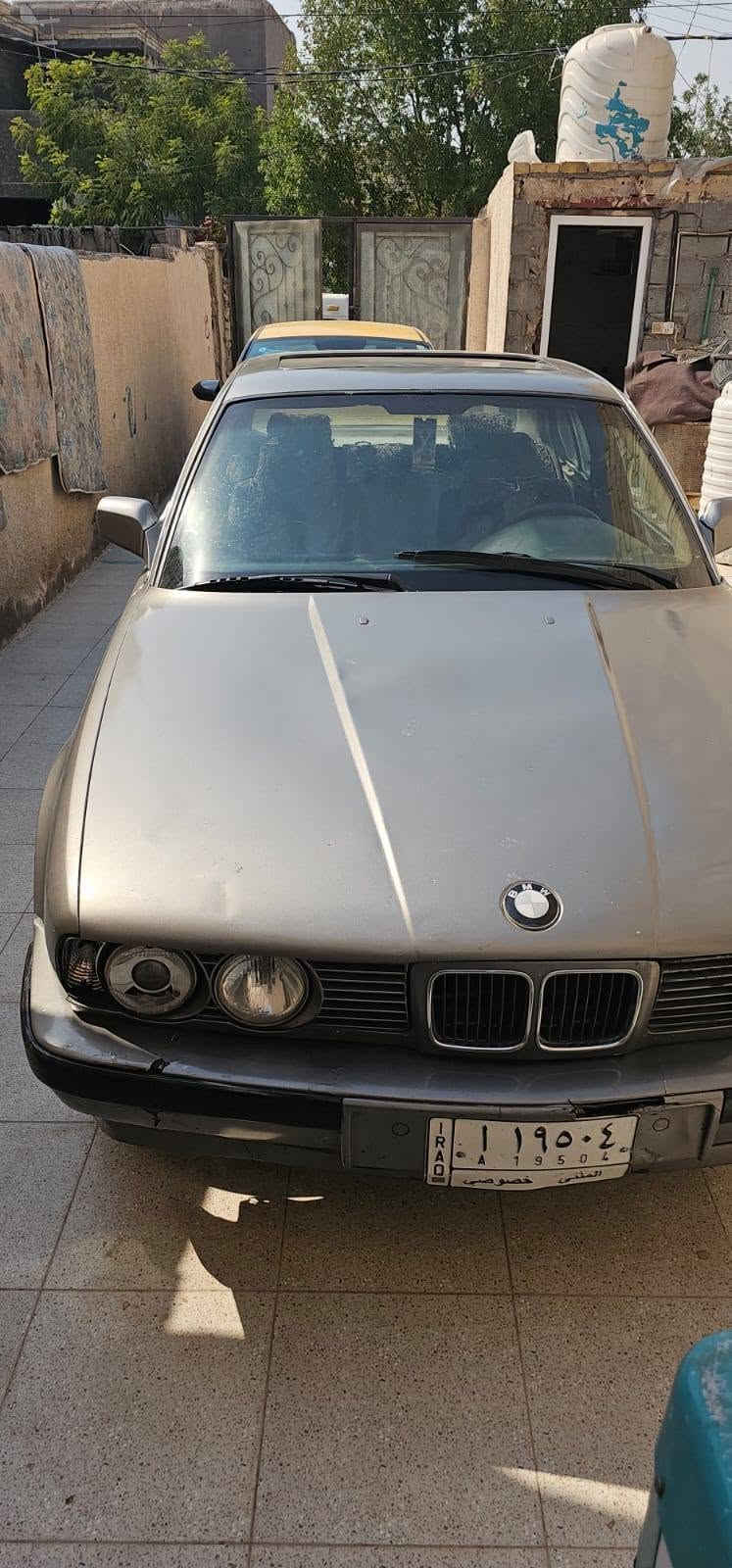 للبيع بي ئم 
535مفتوح 
موديل 1991
رقم مثنى 
السياره  مبدل كير ومكينه جديد 
سنويه ساقطه من 2021
سياره نفس ما هيه كدامك  
بيها جاملغ السايق خفيفه ممصلحه 
السياره جاهزه يحتاجلها بس ترتيب  دواخل 
***********
السياره موجوده بكربلاء
 السعر  30$
