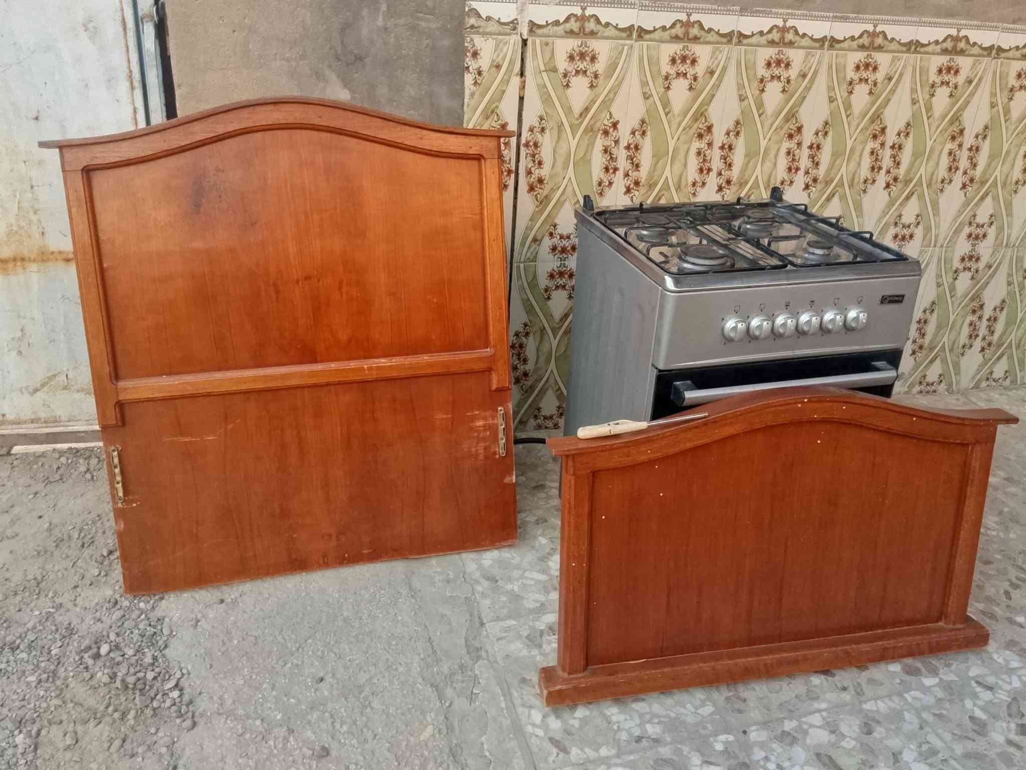 غراض للبيع كلمن وسعره
ثلاجه سعره 85.  وبيه مجال نضيفه كلش 
ميز التوليت سعره 50  نضيف 
طباخ 4. عيون شغال الفرن شغال.  سعر 100. بي مجال 
جربايه.   تسكام.  نضيفه سعره. 50.   وبيه مجال 
الاتصال عله رقم 
    ***********.   واتساب
