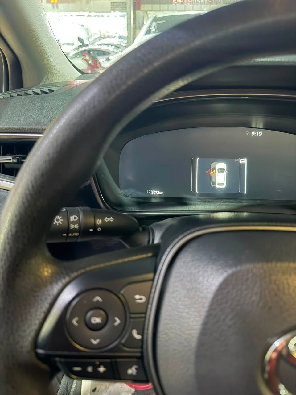 كورلا هايبرد s2025
ماشيه 3الف 
مكان السياره بغداد 
***********
