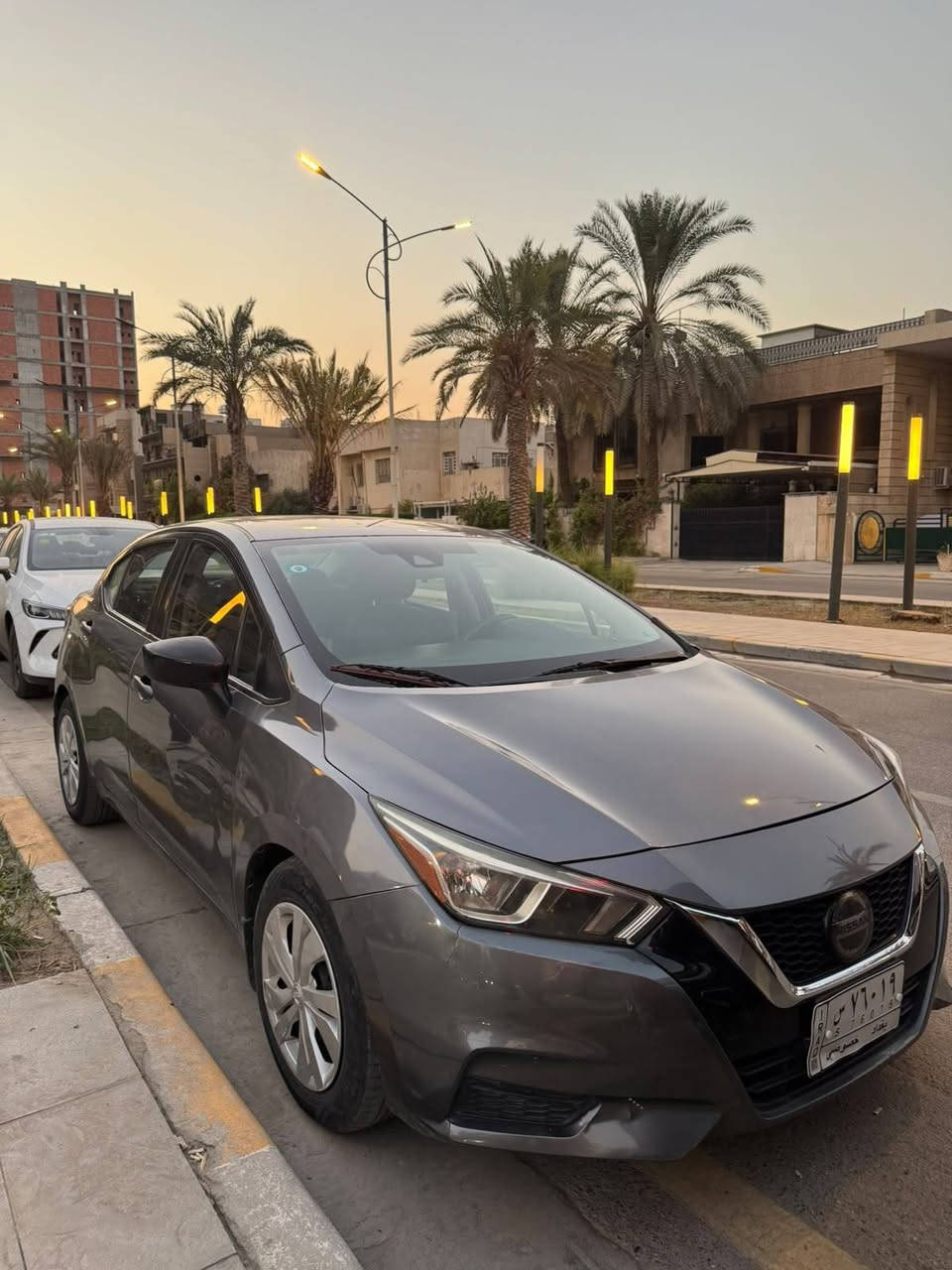 للبيع نيسان فيرسا 
موديل ٢٠٢٠ رقم بغداد 
السيارة كلش نظيفة ماشية ٥٠ الف ميل قابلة للزيادة 
حادثها كلش خفيف فقط الجاملغ و حافة البنيد حسب ما واضح بالصور  و نصبغ البنيد بعدها بسبب جراد اللون 
بدون دوااخل شواصي لغوود بدنة كلة سليم و بدون ضرر وضررها جدا بسيطة 
كير محرك كلة كفاالة على وضع الشركة وكلش معتني بصيانة السيارة من ناحية الإدامة وكلشي

 مكاني بغداد / اليرموك شارع مسبح اليرموك 
سعر السيارة ١٠٥ $ وبيهة مجال حق جيتكم 
للتواصل ***********
