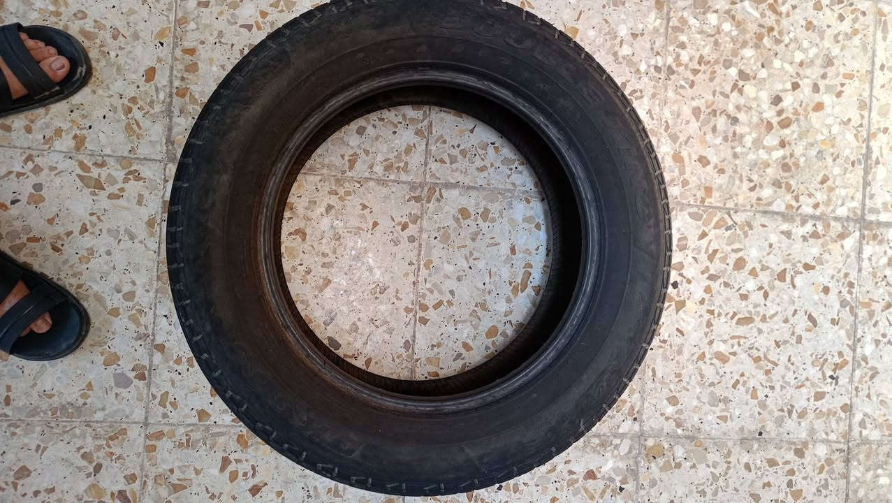 تايرات للبيع وقياس 225/65/17 زوج وسعرهن 30الف مكاني بغداد الشعب ***********
