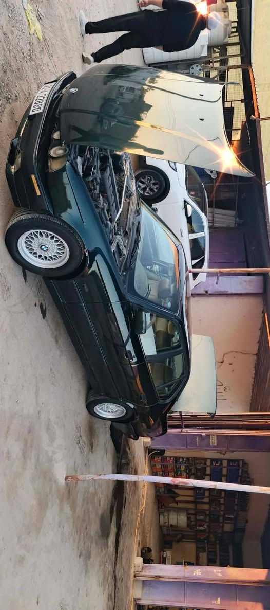 بي أم  حجم ٥٢٥ محرك كبس موديل 92  سياره بدون ضرر  فول  اوتماتيك تشغيل عن بعد  سنويه جديد رقم جديد رقم ***********رقم ***********
