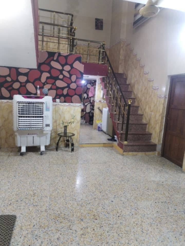 بيت للبيع تكريت حولي الزهور
مساحه 173 متر واجهه 9ونص ونزال 18 طابقين استقبال ومطبخ وصاله و5 غرف نوم ومخزن ومجموعات صحيه عدد اثنين الاتصال *********** أو مراجعة مكتب السعد للعقار
