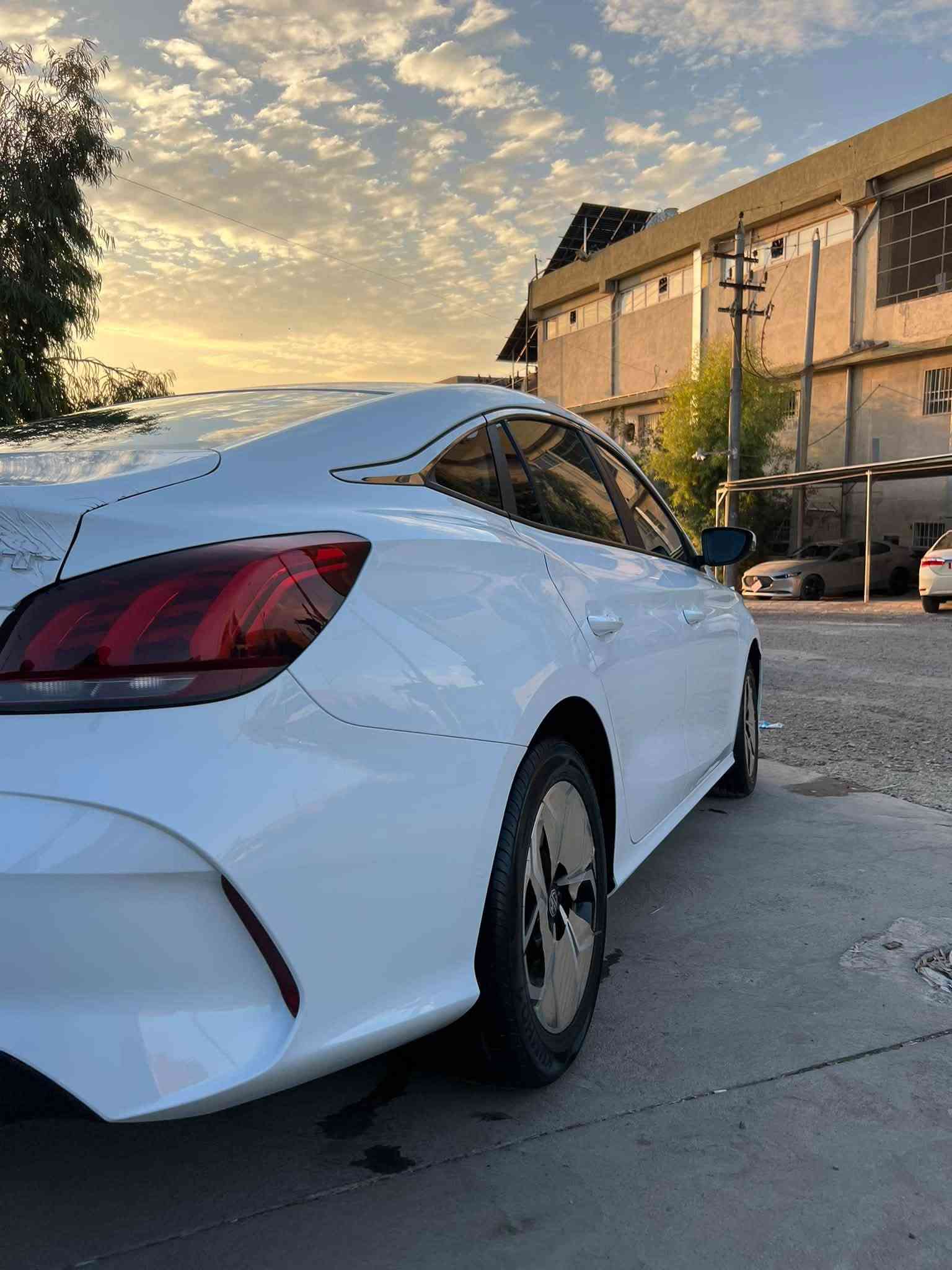 🔥💵97   گەڵاو مەجالی تەنها برایانە
MG GT 
2025 
گێر عادی 
سەیارەکە هەتا بڵێی لۆکە 
25.000 کیلۆمەتر رۆیشتووە 
دوو بەسمەی بیلادی لەگەڵە 
تایاو ویل لۆک
رۆنی تازە ٧.٠٠٠کیلۆمەتری ماوە 
حەمام و پۆڵێش کراوە 
٤ پەنجە دۆسەی قوپاوە لە بەشی ژێرەوە روبەروو دیار نییە
یەک دوو شوختی بەسیتی هەیە و ماباقی بە شەرت
تەرزە pdr سارد کرانەوە گۆڕین هەمووی بە شەرت
تەحویل غەرامە بە شەرت 
گێڕ و مەکینە بە شەرت 
سەیارەی ماڵە و عەزێت نەدراوە
لە سلێمانیم 
٩٧ گەڵاو مەجال بەس برایانە 
سەیارەکە بیانوو بڕە 
***********
