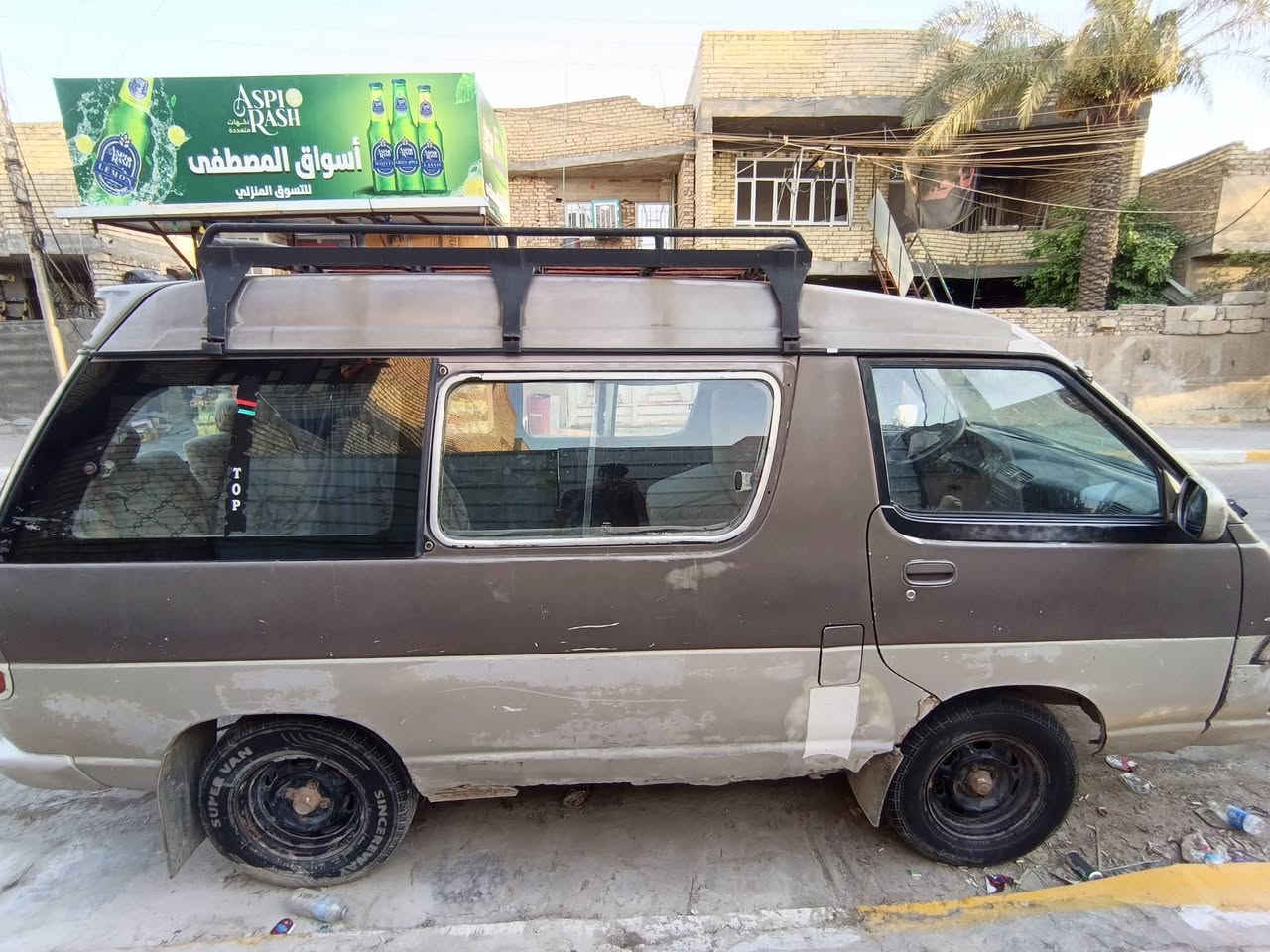 سيارة فاره للبيع هذه الرقم ***********
