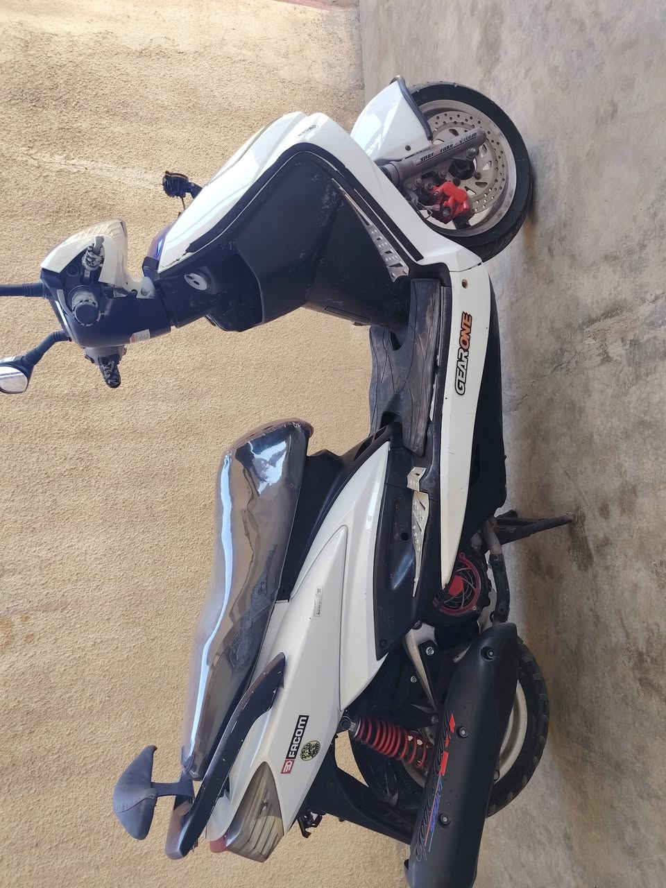 ماطور سكنس فحل نوزل سلف هندر محرك ما مفتوح شرط الفحص كهربائيات كلها شغاله مابيها عيب السعر ٨٥٠ وبيها مجال لشراي مكاني كركوك حي العسكري *********** وتساب ***********
