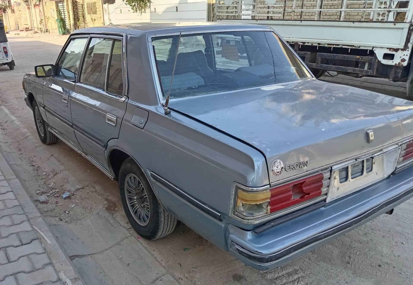 تويوتا كراون • ١٩٨٢ • رقم بغداد