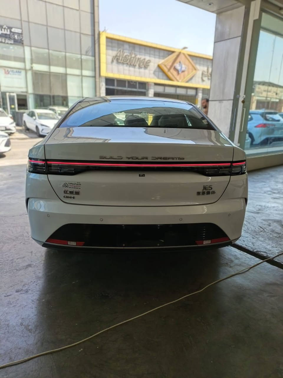ديستروير 05 BYD
موديل 2025
‎سيدان هايبرد PHEV
‎(محرك بنزين + محرك كهربائي)
‎التفويلة الواحدة تمشيك 1200 km
‎ابرز المواصفات
‎-✅كراسي جلد 
‎-✅جنط بحجم 16 إنش 
‎-✅كاميرا خلفية 
‎-✅نظام التشغيل عن بعد 
‎-✅هاند بريك كهربائي ) 𝐇𝐎𝐋𝐃 𝐀𝐔𝐓𝐎) 
‎-✅اوامر صوتية للتحكم بالسيارة 
‎-✅حساس مطر
‎-✅شاشة بحجم 12.8 إنش 
‎-✅شاشة العدادات 10.25 إنش 
‎-✅عدد السماعات 12 
‎-✅عجلة القيادة جلد
‎-✅زجاج ملون
‎-✅حساسات خلفية
‎-✅نظام الضوء النهاري
‎-✅تحكم كهربائي بالمرايا الجانبية 
‎⚠️نـظـام دفـع امامي للعجلات ⚠️

موقعنا بغداد البياع معارض البياع🕹️
شركه ومعرض طريق الجوهرة 
للاستفسار 
***********
***********
