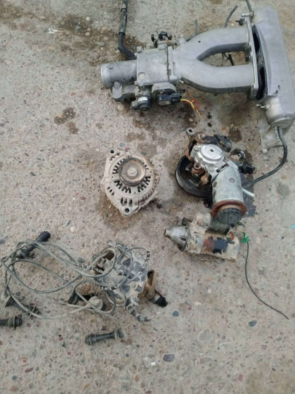 البيع غراض بطه 2500ديلكو.   كلهن عالفحص الي يردهن شلع ***********
