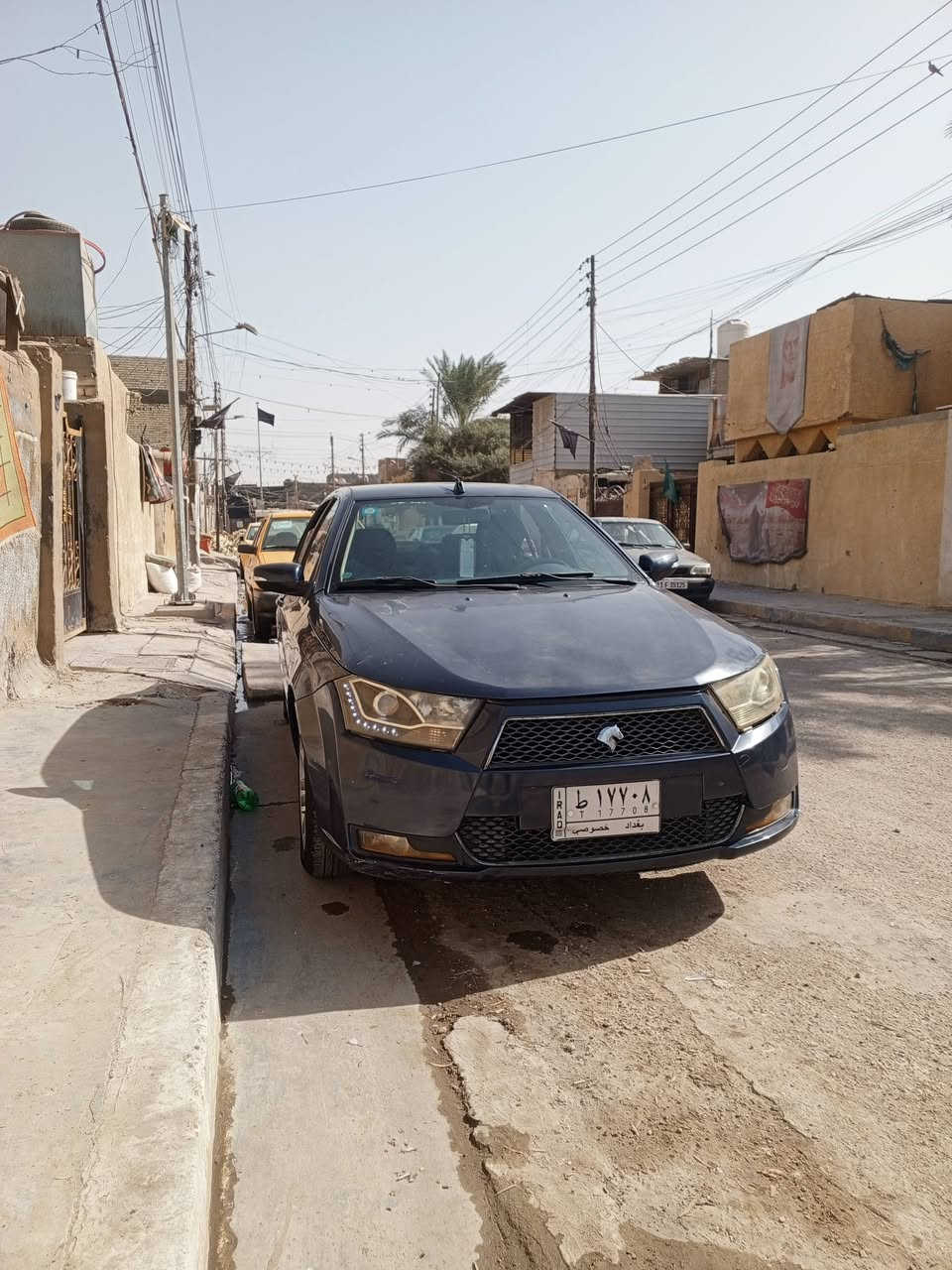 سلام عليكم سمنت دنا سياره كفاله من تبديل وصبغ وضرابه سياره بلاديه كير محرك خير من الله تبريد ثلج شاشه تحكمات ستيرن حساس خلفي كشنات سياره كلش حلوه وتجي وشوفهه بعينك أحله من الصوره موديل ١٨ عنوان بغداد العبيدي شهداء الثالث رقمي *********** السعر 45 وبيه مجال حك جيه
