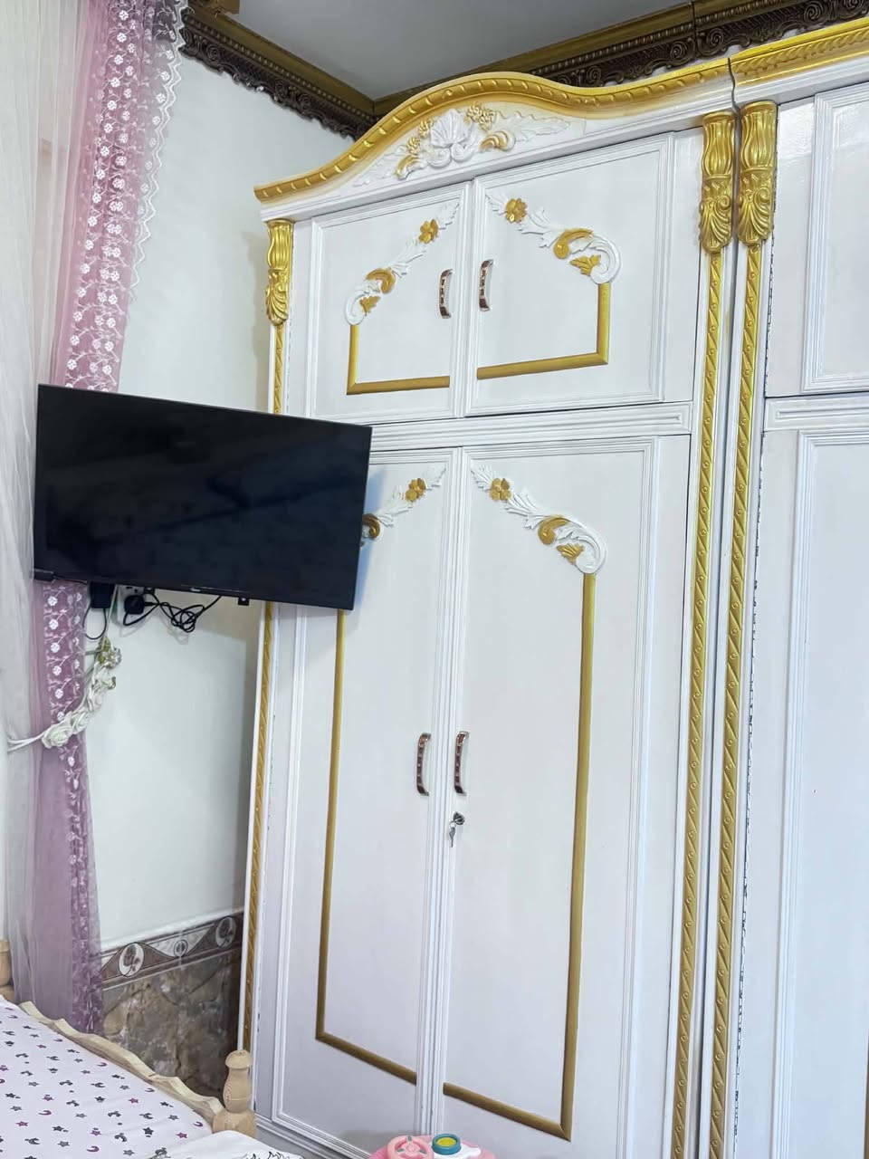 غرفة اخشاب تزكام للبيع
السعر مليون ونص وبيها مجال 
 *********** واتساب فقط
