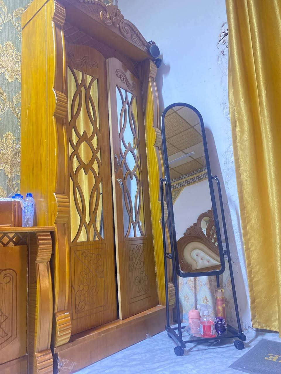 غرفه احشاب جديده
750 لف بيه مجال 
البصره 
***********
