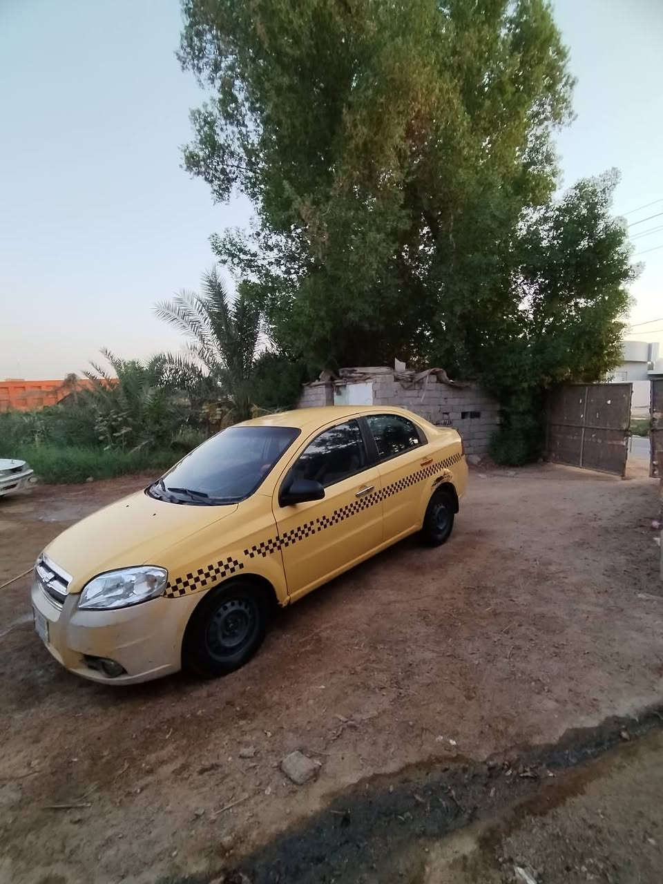 السلام عليكم للبيع سياره افيو موديل ٩ محرك وكير جديد حاويه تبريد فقطش شحن غاز سياره جاهزه كبل لشغل السعر ٣٥ المكان نجف ابو صخير *********** أو *********** بغداد, العراق
