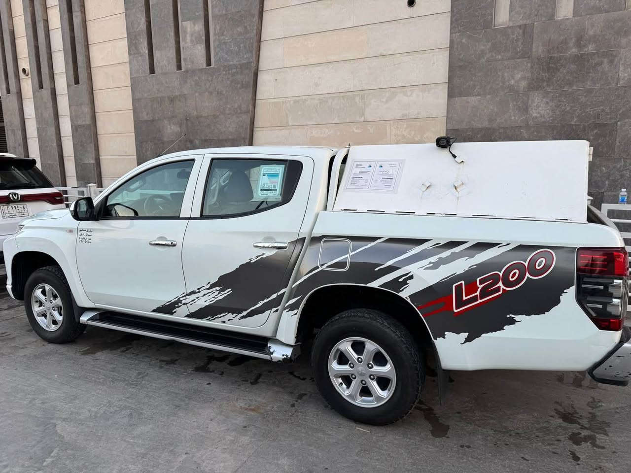 مسيوبيشي L200
موديل :  2022. كاز  كاز 

ماشي : 180.000 الف 

رقم بغداد بأسمي تحويل ثاني يوم 

السعر :  21000 $ وبيها مجال بسيط 

*********** متواجد عل واتساب

