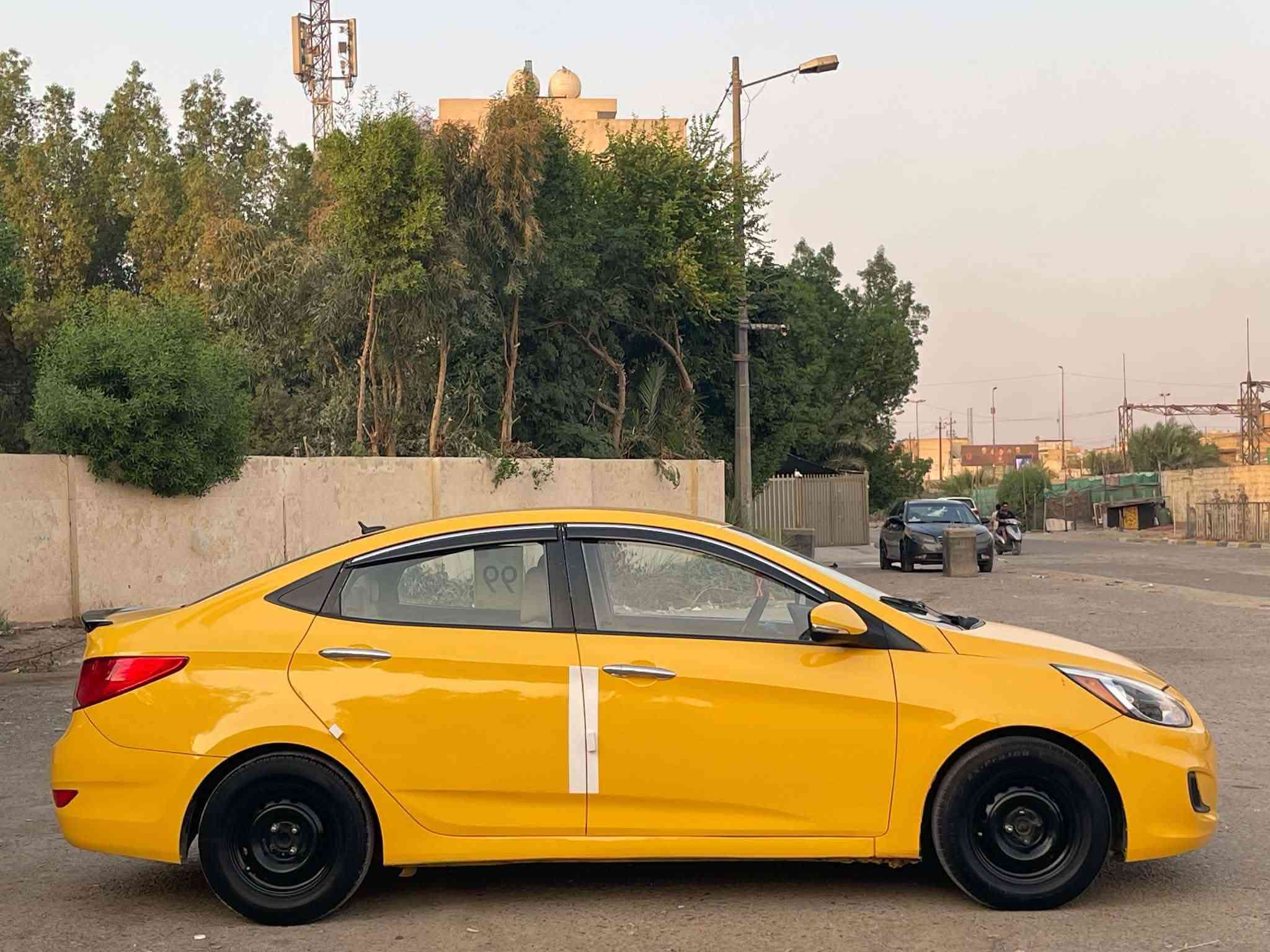 اكسند ٢٠١٦ وارد امريكي 
سعر ٧٨ بيهة مجال شراي 
حادثة فقط باب سايق بدون دواخل
موصفات نص فول 
مانع نزلق لد امامي خلفي 
دشبول صاج داخل بيجي 
٤ دسك كير اوتو 
محرك ١٦٠٠ لا تبخير ولا تنقيص
صدر امامي خلفي جديد
سيارة جاهزة ما بيهة اي نقص 
صبغة جديد 
رقم بغداد اسمي تحويل ثاني يوم
سنوية هزة هية مصفرة
مكان سيارة بغداد الشعب 
رقمي  ***********
