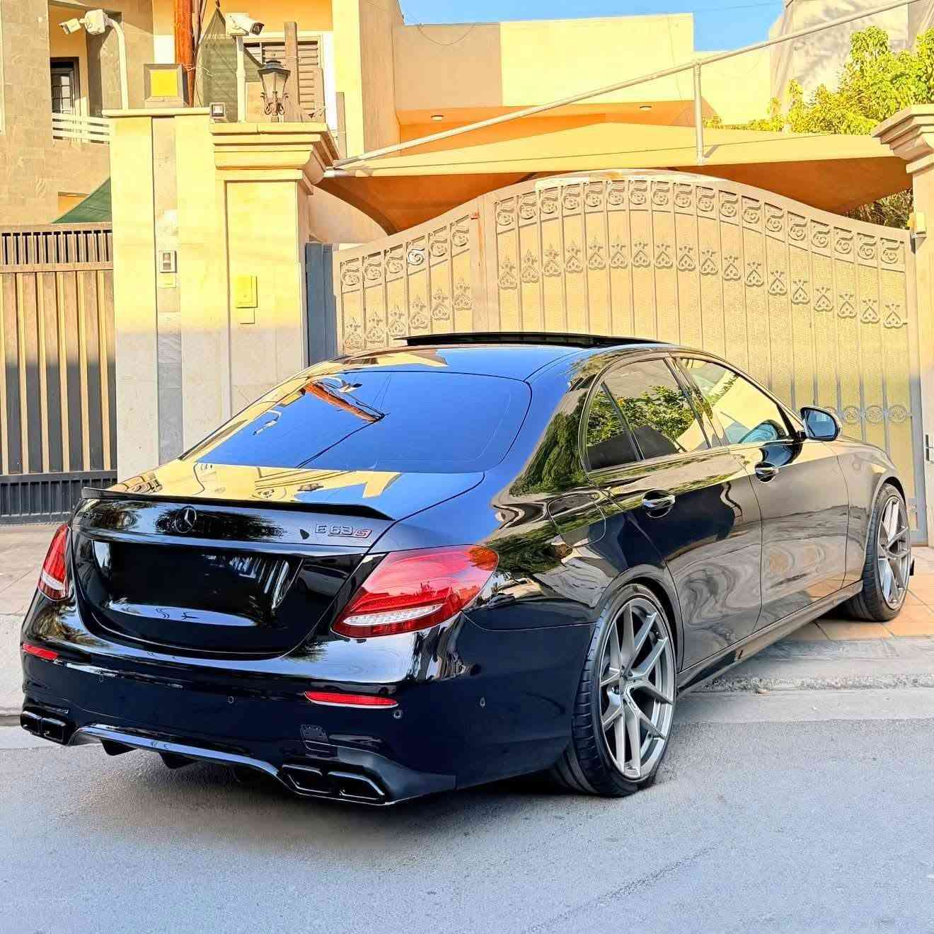 السلام عليكم
للبيع E class 2019 
٣ بردات
بانوراما
دبل ماوس
اوتو بارك
حساس ٣٦٠
٤ كامرات
داخل قرميدي (اصل) 
لايتات زينون داينمك
رادار امامي
رادار خلفي
نقطه عمياء
تحديد مسار
بصمه تشغيل
كار بلي
كشنات كهرباء
تدفئة كشنات
شاشه متصله (٣ ثيمات)
داخل الوان (٦٤ لون متغير)
استرين G (اصل)
ويل ٢٠ 
السياره وكالة المانية ضمان دولي 
مكفوله من الصبغ والتبديل ( فقط مكانين pdr صغار) والباقي كله مكفول
كير ومحرك مكفولات ع فحص
تراي وطسه زيرو
ماشيه ٧٠ الف
عليها كت E63 كامل
مكانها دهوك
#السعر 310 بيها مجال 
للاستفسار.***********
